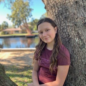 Meet your Posher, Caitlyn